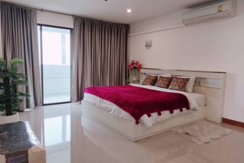 Condo in Pattaya, Thailand, 2 bedrooms  № 147841 - photo 3
