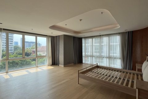Кондоминиум с 4 спальнями в Клонг Тоэй, Бангкок, Таиланд № 201183 - фото 19