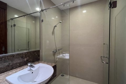 Кондоминиум с 4 спальнями в Клонг Тоэй, Бангкок, Таиланд № 201183 - фото 4