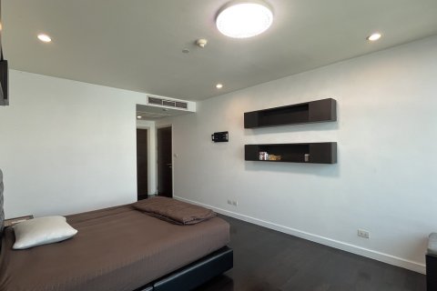 Condo à Khlong San, Bangkok, Thaïlande, 3 chambres № 201185 - photo 16