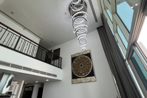 Condo à Khlong San, Bangkok, Thaïlande, 3 chambres № 201185 - photo 10