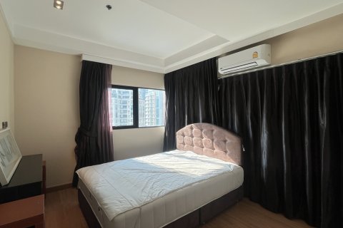 Condo à Sathon, Bangkok, Thaïlande, 1 chambre  № 201184 - photo 5