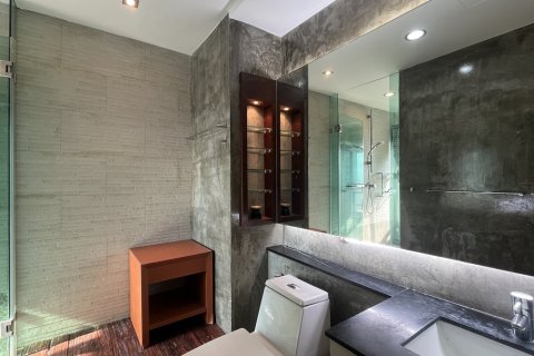 Condo à Sathon, Bangkok, Thaïlande, 1 chambre  № 201184 - photo 7