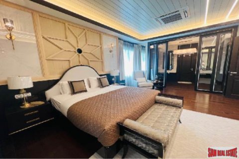 House in Lat Krabang, Bangkok, Thailand 4 bedrooms № 203172 - photo 4