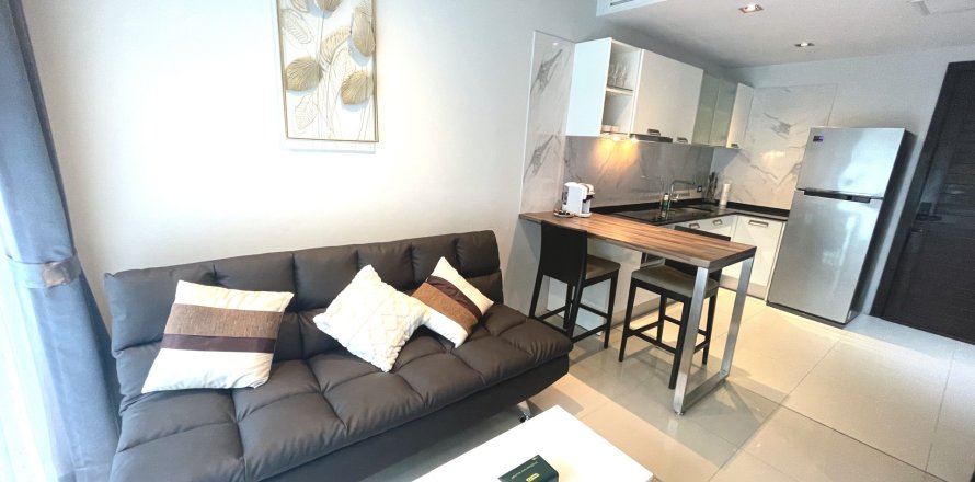 Studio dans le Condo à Kathu, Thaïlande  № 147237