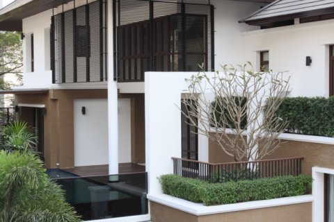 House in Bangkok, Thailand 5 bedrooms № 181129 - photo 30