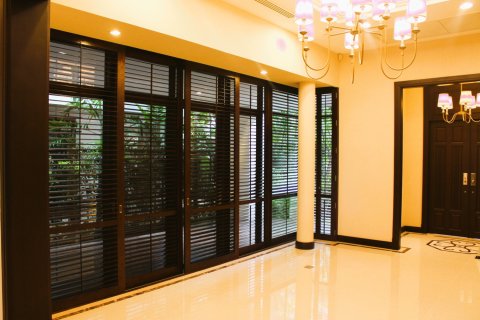 House in Bangkok, Thailand 5 bedrooms № 181129 - photo 21