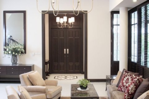 House in Bangkok, Thailand 5 bedrooms № 181129 - photo 6