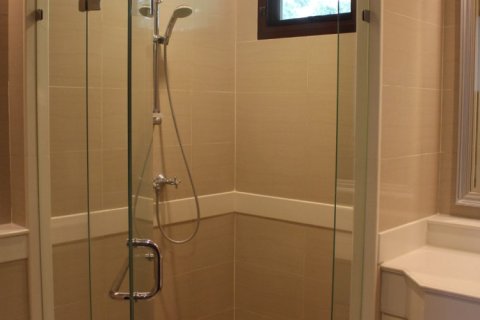 House in Bangkok, Thailand 5 bedrooms № 181129 - photo 28