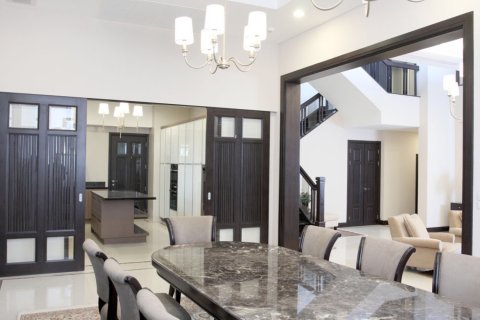 House in Bangkok, Thailand 5 bedrooms № 181129 - photo 7