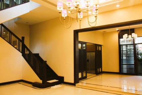 House in Bangkok, Thailand 5 bedrooms № 181129 - photo 22
