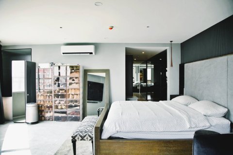 Condo in Bangkok, Thailand, 4 bedrooms  № 181132 - photo 13