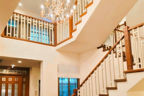 House in Bangkok, Thailand 4 bedrooms № 181131 - photo 7
