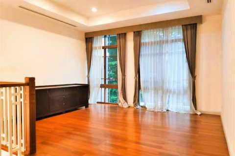 House in Bangkok, Thailand 4 bedrooms № 181131 - photo 9