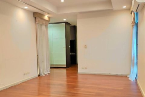 House in Bangkok, Thailand 4 bedrooms № 181131 - photo 10