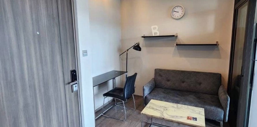 Studio in the Condo in Chatuchak, Bangkok, Thailand  № 145160