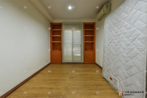 Condo in Bangkok, Thailand, 2 bedrooms № 185966 - photo 8