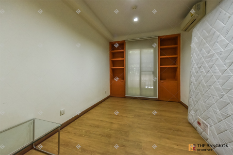 Condo in Bangkok, Thailand, 2 bedrooms № 185966 - photo 9