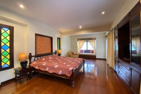 House in Chiang Mai, Thailand 5 bedrooms № 160106 - photo 27
