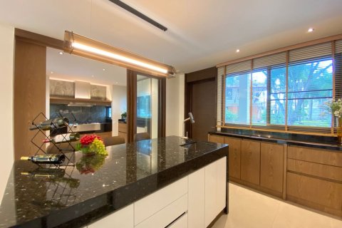 Villa in Chiang Mai, Thailand 4 bedrooms № 160101 - photo 13