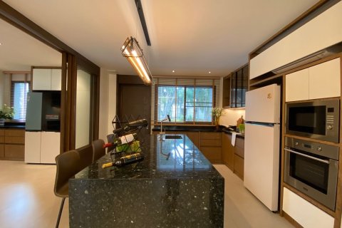 Villa in Chiang Mai, Thailand 4 bedrooms № 160101 - photo 12