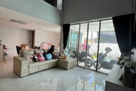 Дом в Чиангмае, Таиланд с 4 спальнями  № 160105 - фото 6