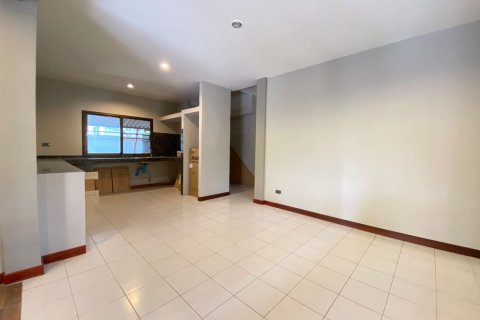 House in Chiang Mai, Thailand 5 bedrooms № 160102 - photo 8