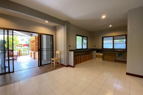 House in Chiang Mai, Thailand 5 bedrooms № 160102 - photo 9