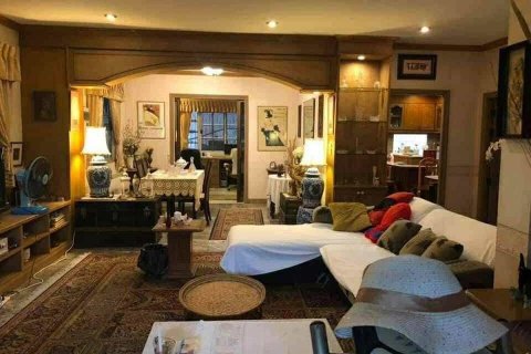 House in Pattaya, Thailand 3 bedrooms № 137634 - photo 1