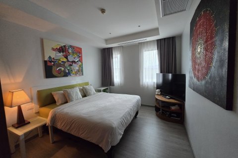 Condo in Phuket, Thailand, 3 bedrooms  № 137639 - photo 6