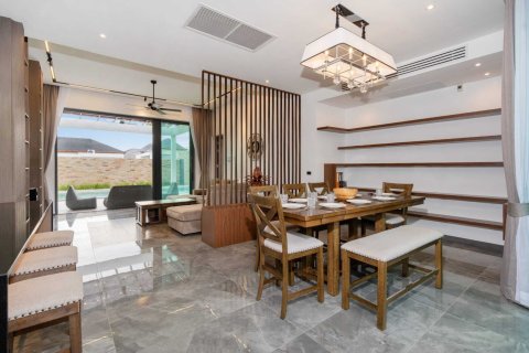 Villa in Phuket, Thailand 4 bedrooms № 137640 - photo 30
