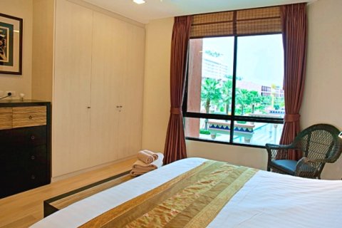 Condo in Hua Hin, Thailand, 3 bedrooms  № 168457 - photo 9