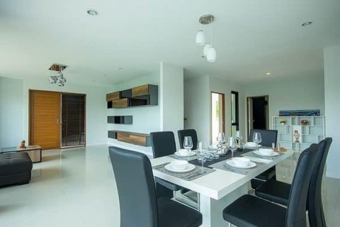 Villa in Pran Buri, Thailand 3 bedrooms № 168460 - photo 5