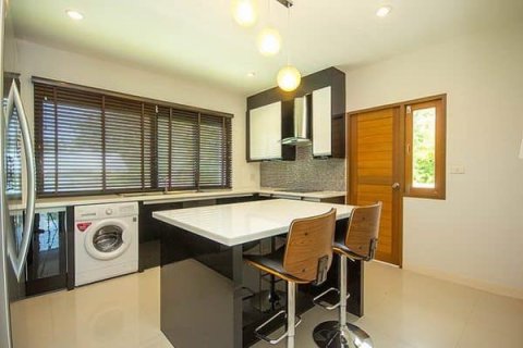 Villa in Pran Buri, Thailand 3 bedrooms № 168460 - photo 8