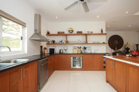Villa in Hua Hin, Thailand 4 bedrooms № 168461 - photo 7