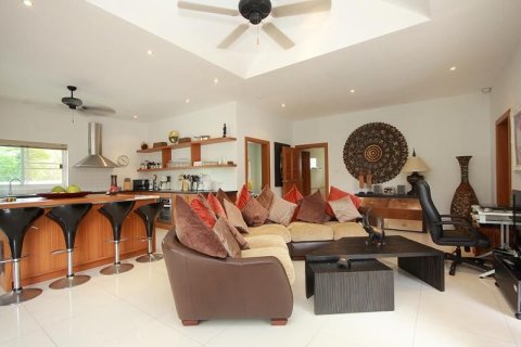 Villa in Hua Hin, Thailand 4 bedrooms № 168461 - photo 6