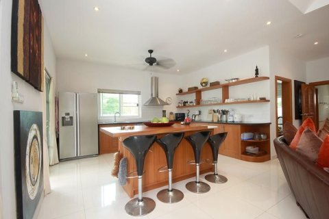 Villa in Hua Hin, Thailand 4 bedrooms № 168461 - photo 8