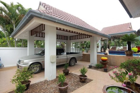 Villa in Hua Hin, Thailand 4 bedrooms № 168461 - photo 15
