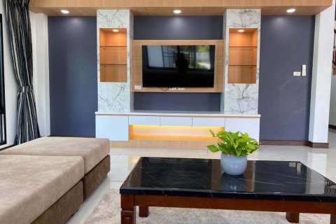 House in San Sai, Thailand 5 bedrooms № 155008 - photo 4
