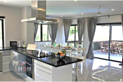 Villa in Ko Samui, Thailand 5 bedrooms № 179995 - photo 9