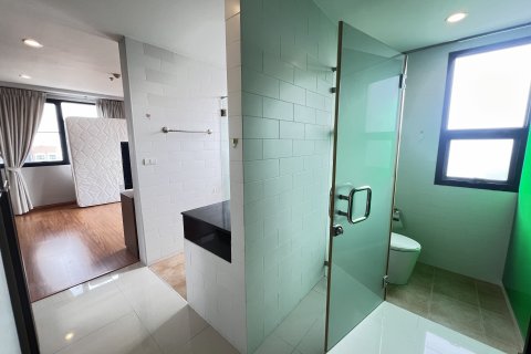 Кондоминиум с 3 спальнями в Ваттхане, Бангкок, Таиланд № 139800 - фото 10