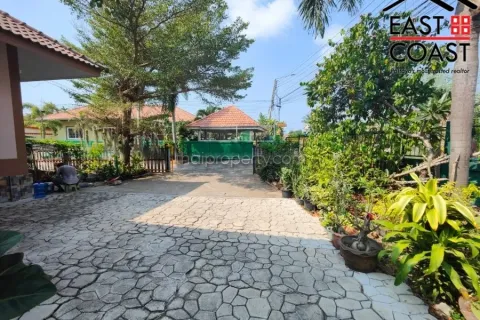 Casa de 3 dormitorios en Pattaya, Tailandia № 213590 - foto 17