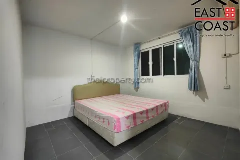 Casa de 3 dormitorios en Pattaya, Tailandia № 213590 - foto 2