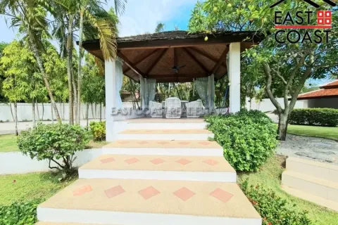 Casa de 7 dormitorios en Pattaya, Tailandia № 213585 - foto 11