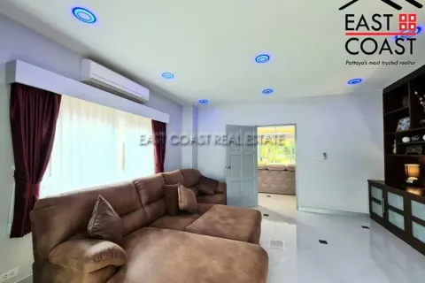 Casa de 7 dormitorios en Pattaya, Tailandia № 213585 - foto 27