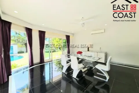 Casa de 7 dormitorios en Pattaya, Tailandia № 213585 - foto 22