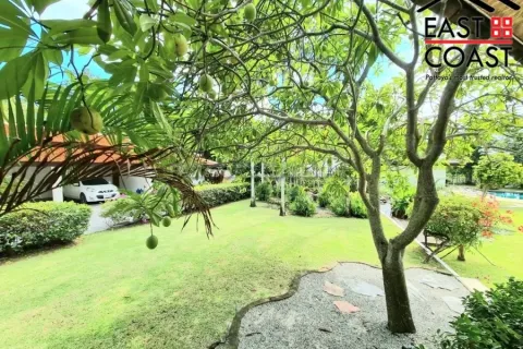 Casa de 7 dormitorios en Pattaya, Tailandia № 213585 - foto 6