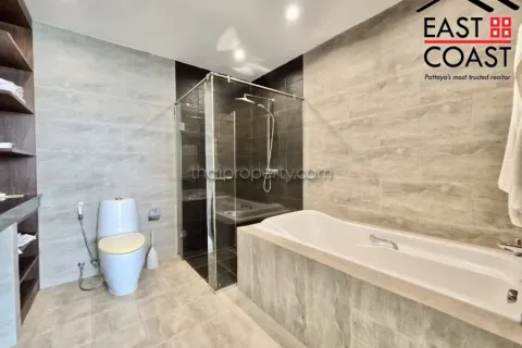 Condominio de 2 dormitorios en Jomtien Beach, Pattaya, Tailandia № 213588 - foto 16