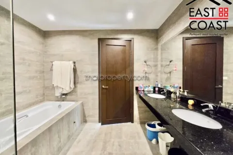 Condominio de 2 dormitorios en Jomtien Beach, Pattaya, Tailandia № 213588 - foto 17