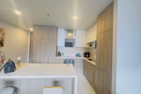 Кондоминиум с 2 спальнями в Ваттхане, Бангкок, Таиланд № 169488 - фото 2